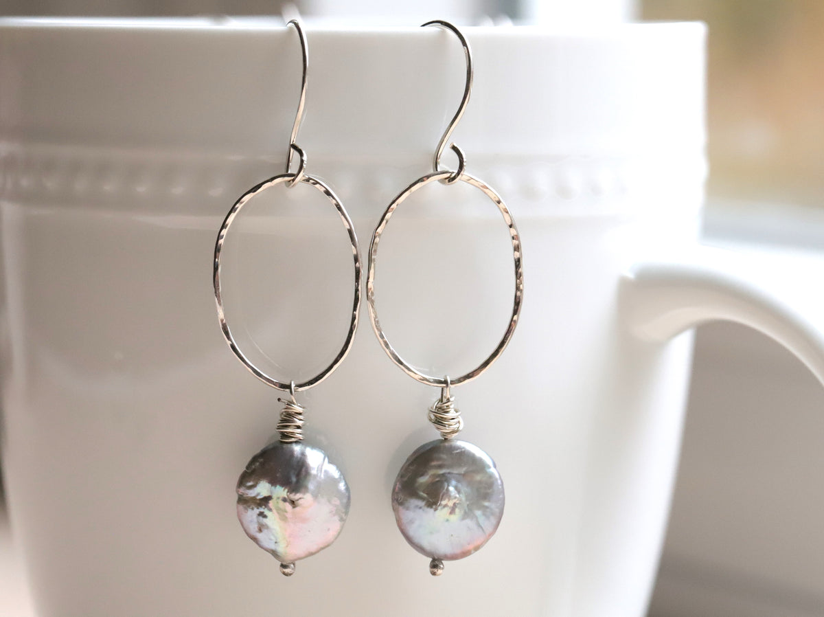 Oval and Gray Pearl earrings
